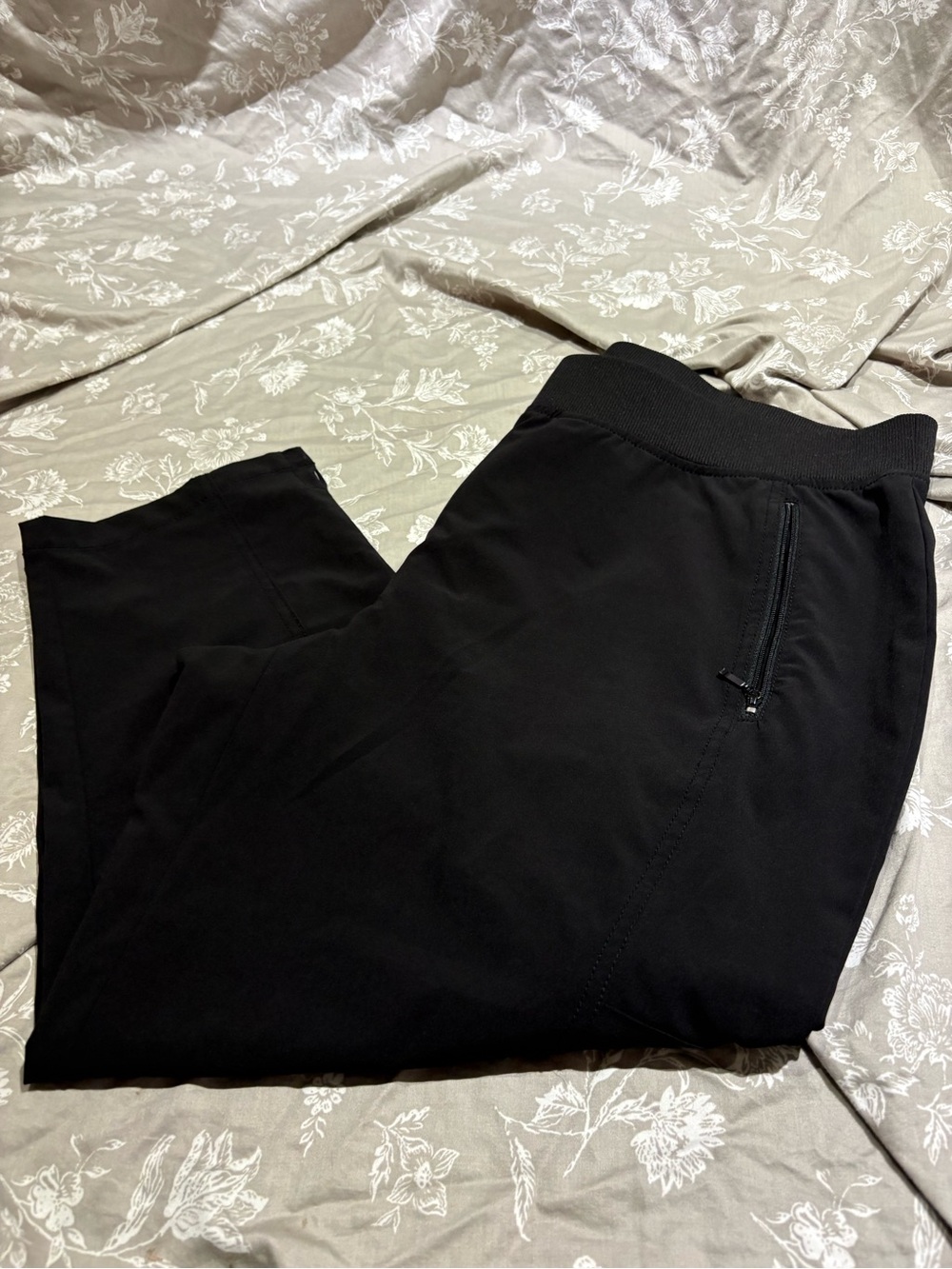 Chico’s Zenergy black active ankle pants 3 XL 14 16